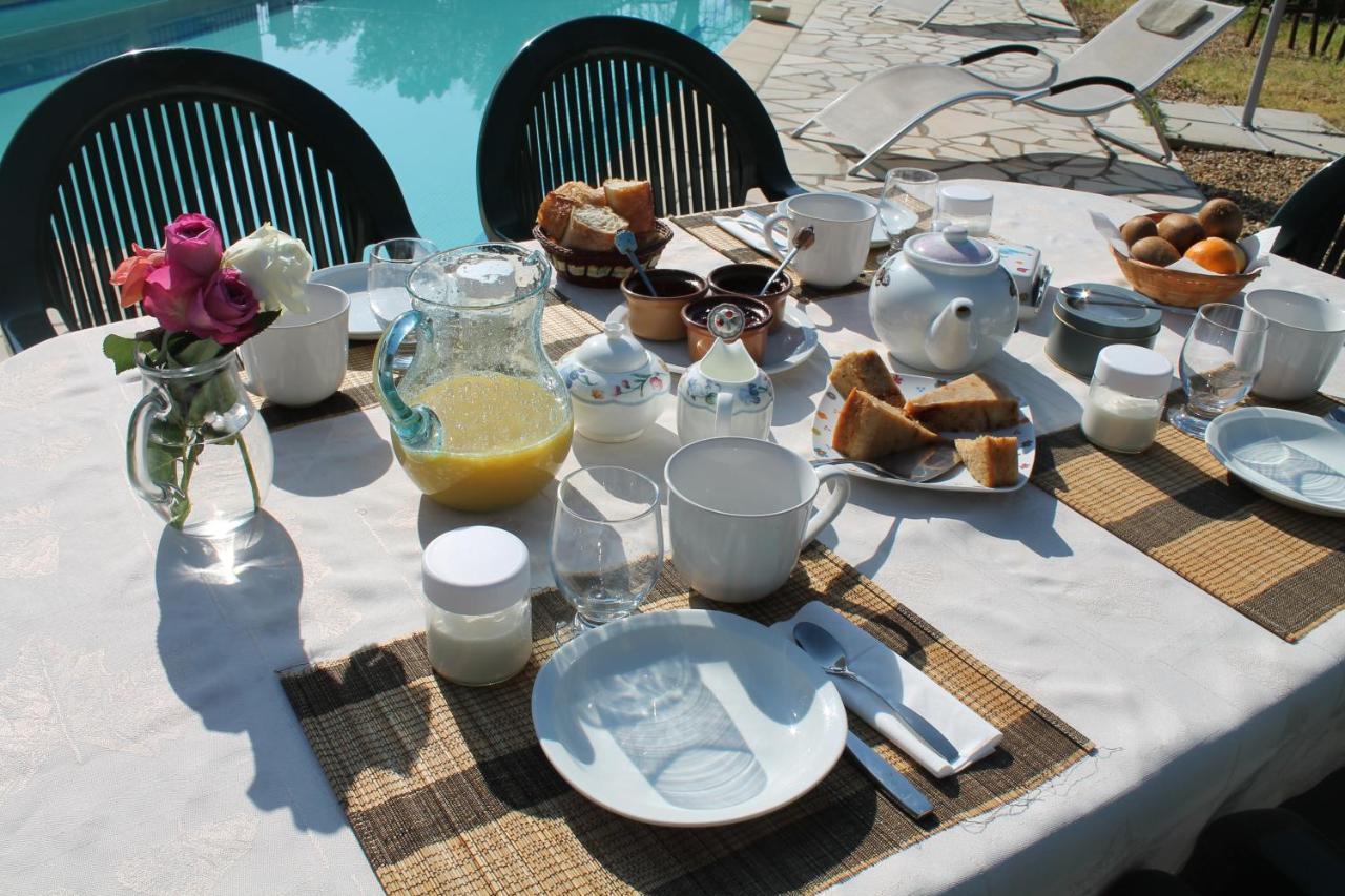 モントルー La Maison De Jenny Bed & Breakfast エクステリア 写真